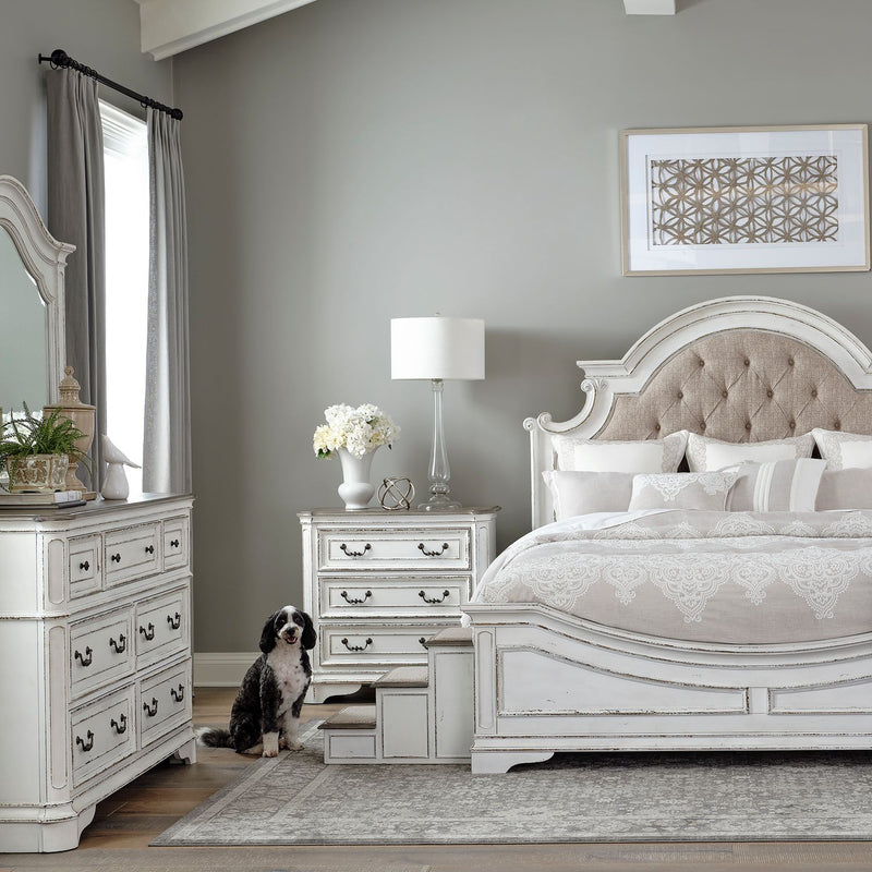Magnolia Manor Pet Steps in Antique White image