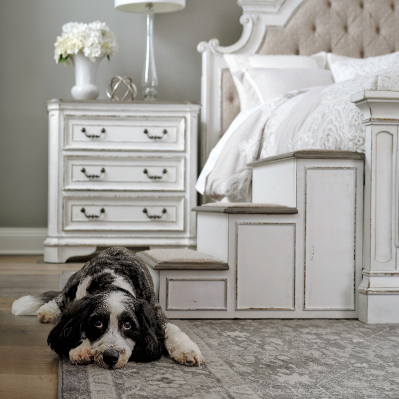 Magnolia Manor Pet Steps in Antique White image