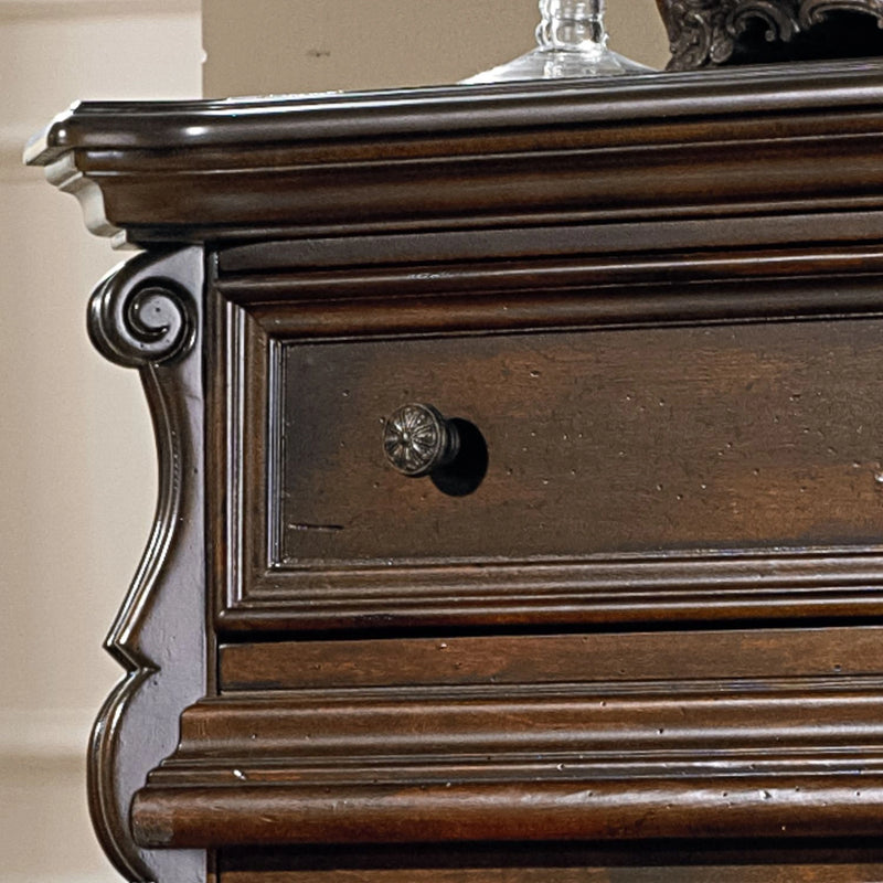 Arbor Place Chest image