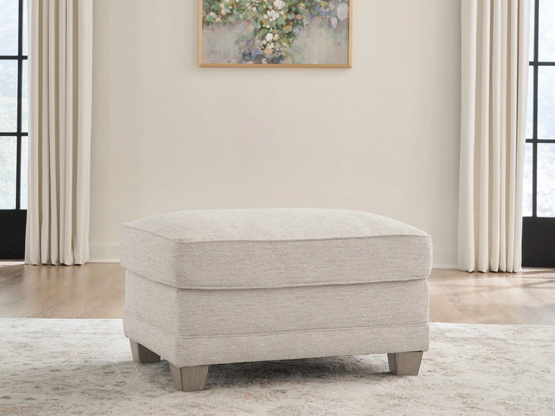 Lockeshart Ottoman