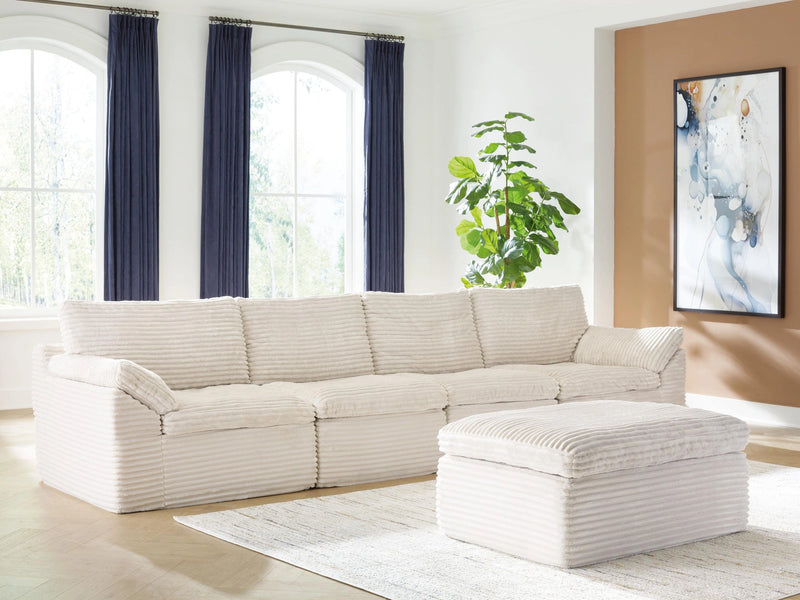 Canefield Sectional
