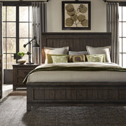 Thornwood Hills King California Panel Bed image