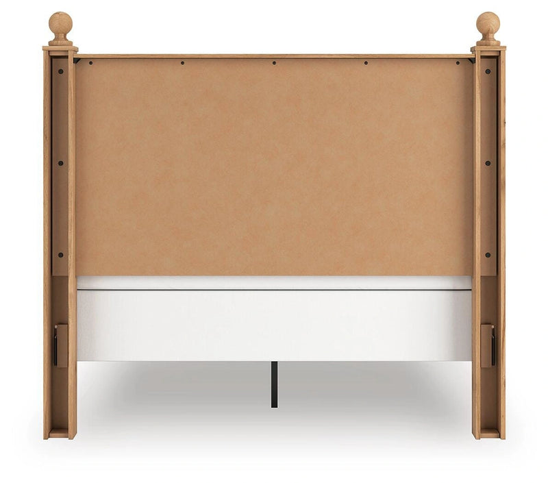 Galletyn Panel Bed