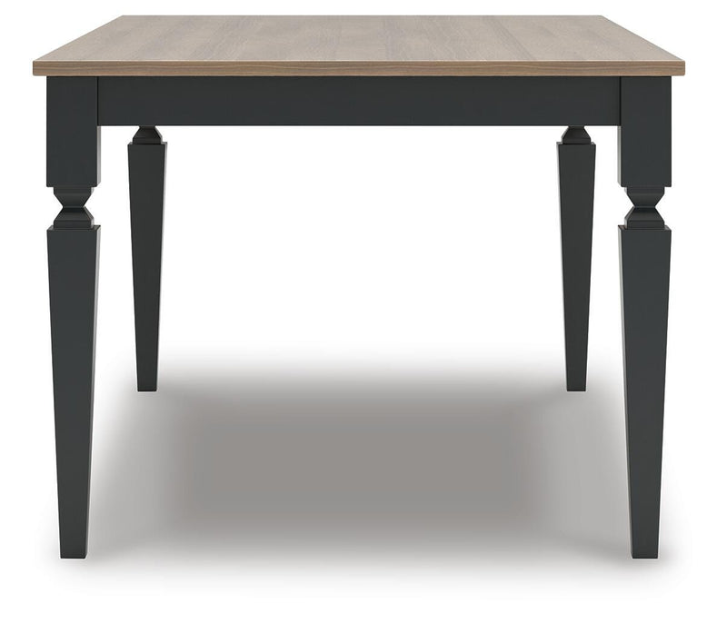Plazaton Dining Table