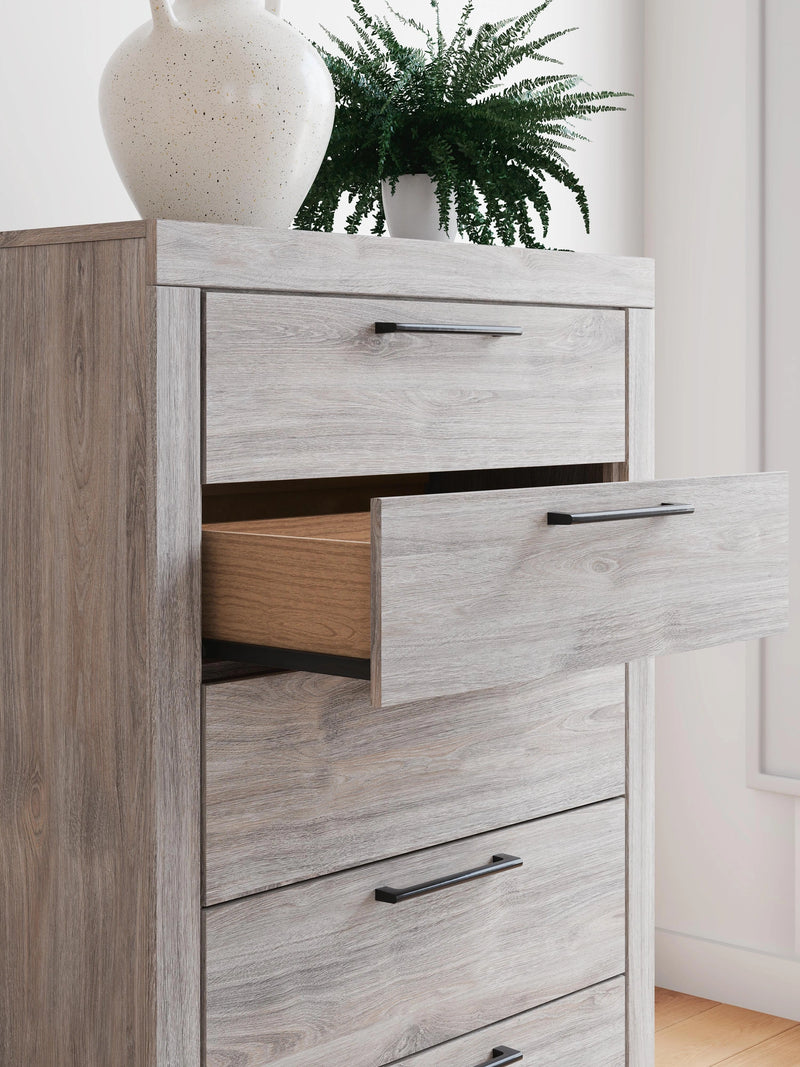 Jonnifer Chest of Drawers